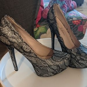 De Blossom collection platform heels